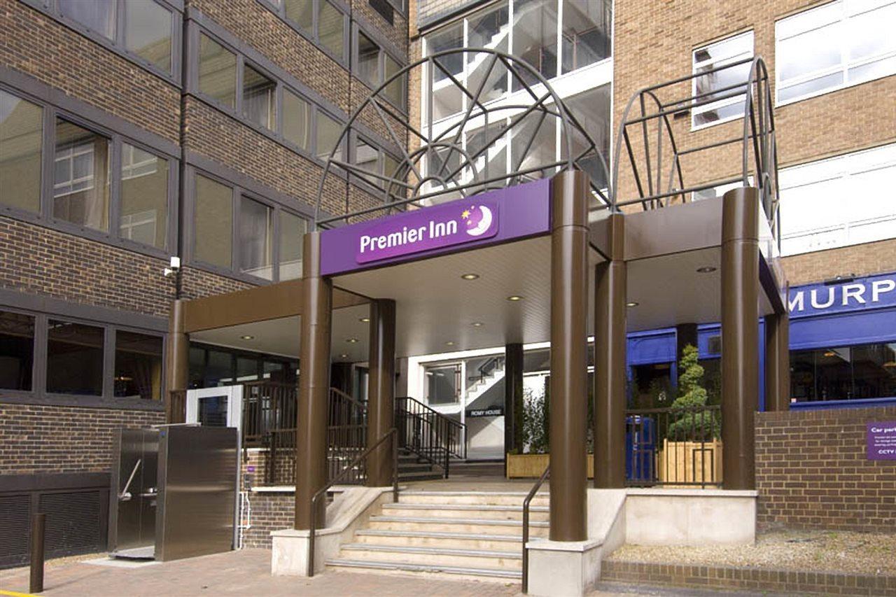 Premier Inn 브렌트우드 외부 사진