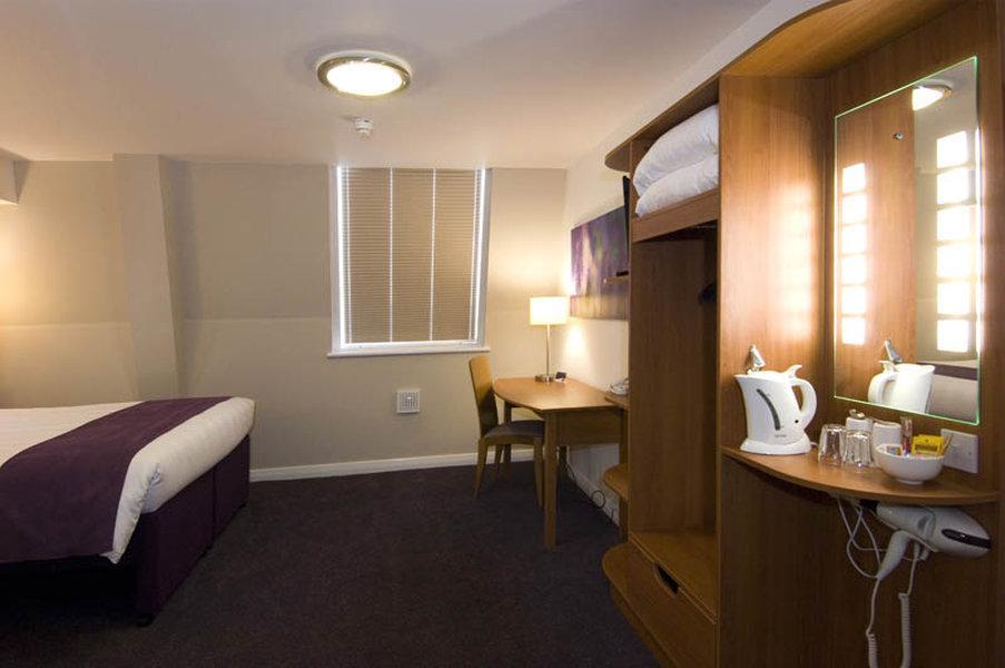 Premier Inn 브렌트우드 외부 사진