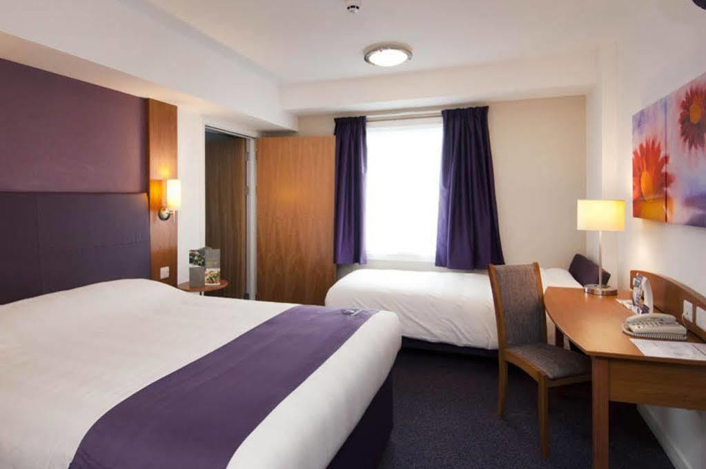 Premier Inn 브렌트우드 외부 사진