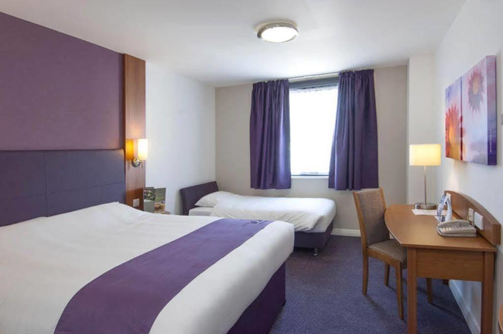 Premier Inn 브렌트우드 외부 사진