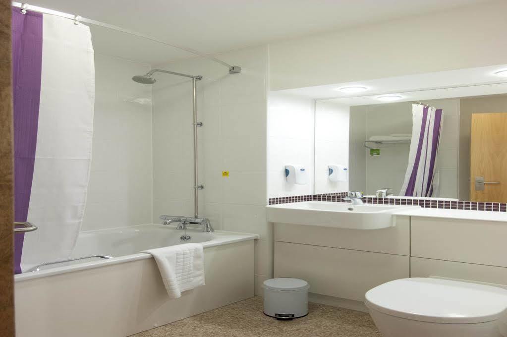 Premier Inn 브렌트우드 외부 사진