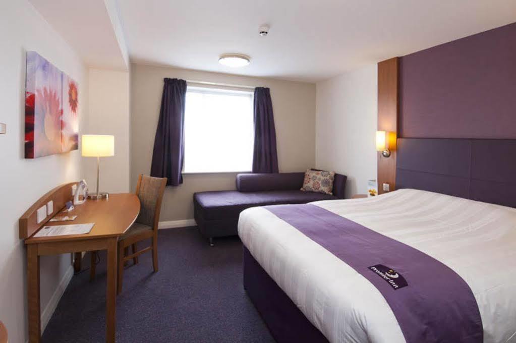 Premier Inn 브렌트우드 외부 사진