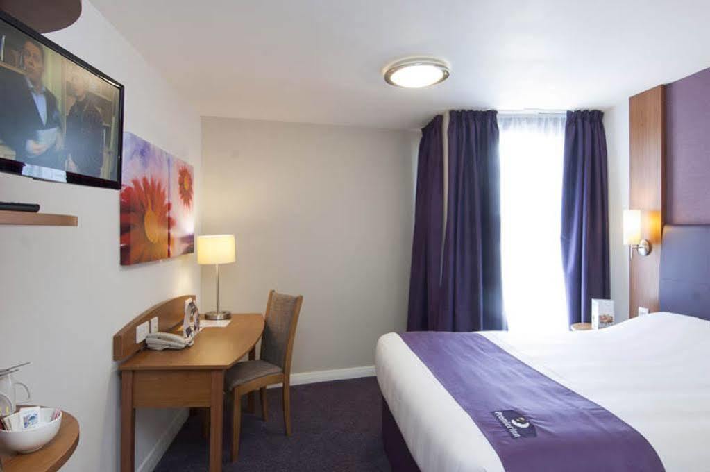 Premier Inn 브렌트우드 외부 사진